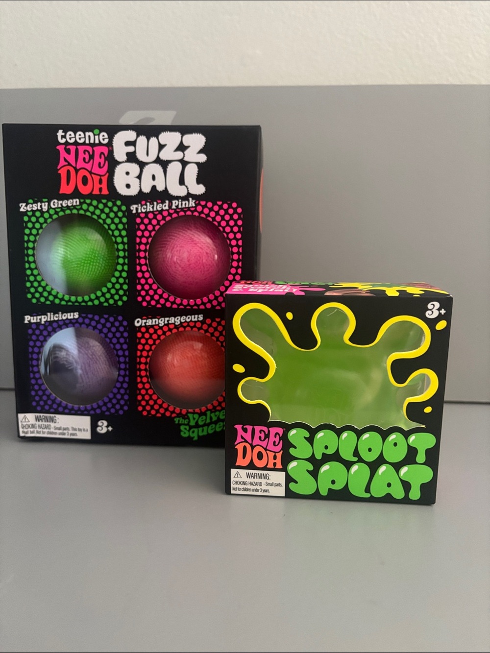 NeeDoh Teenie Fuzz Ball 4-pack & Green Sploot Splat Viral Sensory Bundle